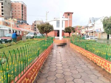 Pareja es sorprendida teniendo sexo a plena luz del día frente a un templo