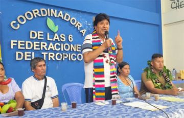 Evo Morales dice que el Gobierno lo está ayudando al no dejarlo salir del Chapare