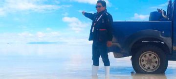 El personal de la Gobernación recorrió el salar para verificar los efectos de las lluvias.