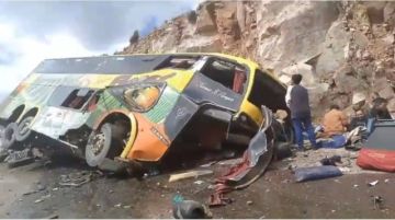Trágico accidente en Potosí: Bus de la flota Trans Flores deja 13 muertos y 20 heridos