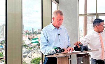 Branko declina y decide respaldar a Tuto Quiroga