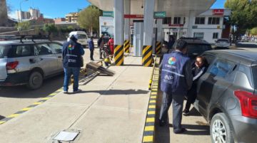 Defensoría del Pueblo advierte que venta de diésel y gasolina aún es limitada