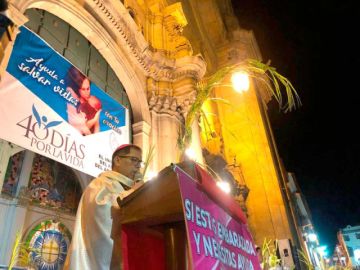 El obispo de la Diócesis de Potosí celebró la misa de Ramos.