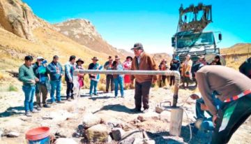 Gobernación de Potosí pone a prueba dos nuevas perforadoras de pozos
