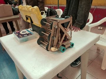 Se cuenta con expositores en diferentes áreas, sobre investigaciones realizadas en las unidades educativas.