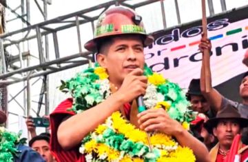 Andrónico puede quedarse sin sigla por pelea en MTS