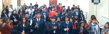 Posesionan a defensores y defensoras escolares