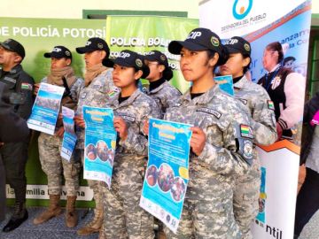 Policía inicia una campaña solidaria para recoger abrigo   