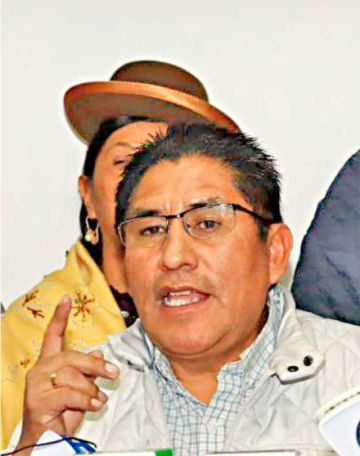 EXGOBERNADOR. Félix Patzi.
