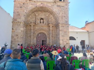 Charango en vivo se presenta como parte de la XXVIII versión del Festival Internacional