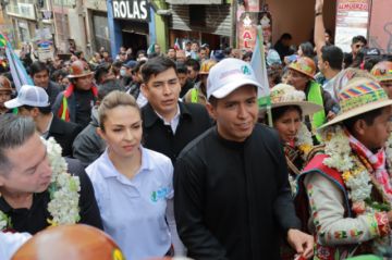 Alianza de Andrónico solicita al TSE la devolución de los documentos de sus candidatos
