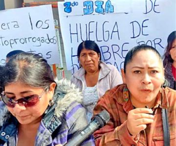 Tres mujeres ‘evistas’ se declaran en huelga