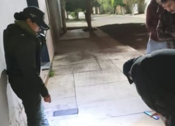 La explosión de petardos en casa de un vocal del TED de Cochabamba genera alarma
