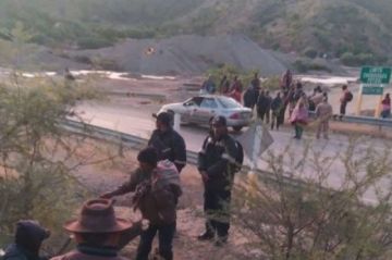 Reportan un bloqueo en la carretera Sucre-Potosí