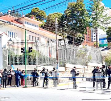 Chuquisaca pide al TSE sesionar en Sucre ante asedio 'evista'