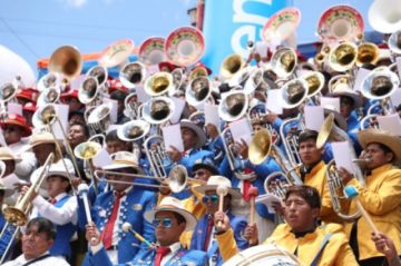 Hoy se realiza el concurso de bandas del Bicentenario en el Víctor Agustín Ugarte 