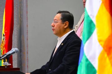 El presidente Arce promete justicia por violencia en Llallagua