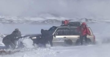 Reportan que la nieve atrapó a un grupo de turistas en el sudoeste
