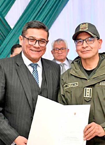 Alcaldía distingue a Comando de Policía