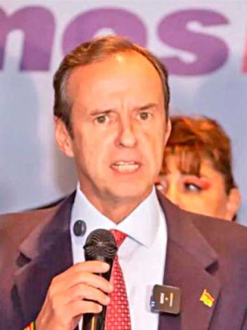 Tuto promete acabar con supernumerarios