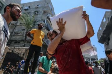 Israel mata a 62 gazatíes en la Franja de Gaza, entre ellos 36 que aguardaban el reparto de alimentos