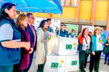 Dirigentes exhortan a los padres de familia a vacunar a sus hijos