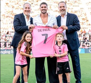 De Paul fue presentado  en el Inter Miami de Messi