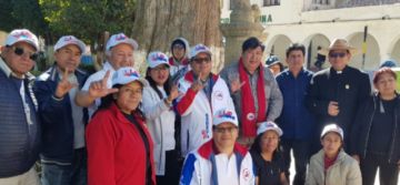 Los candidatos realizaron concentraciones masivas convocando a votantes entre música y baile.