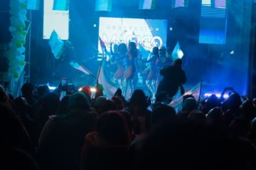Los candidatos realizaron concentraciones masivas convocando a votantes entre música y baile.