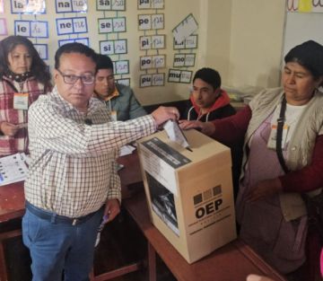 Asambleista vota y espera que se logre un presidente en primera vuelta
