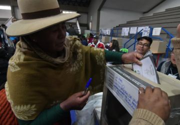 Jurados electorales no revisarán si votantes ingresan con celulares a los recintos para no vulnerar la privacidad
