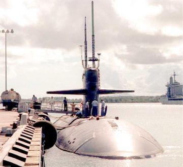 EE.UU. lleva submarinos y  buques de guerra al Caribe