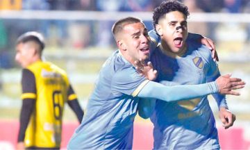 El Superclásico se pintó de celeste