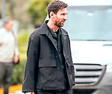 Messi llega a Argentina para su último partido en casa