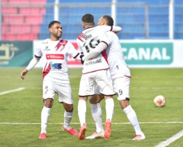 Nacional jugará dos partidos seguidos como local