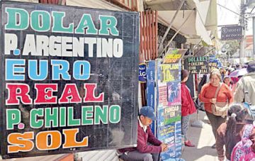 Dólar en el mercado negro toca su nivel más bajo desde fines de 2024