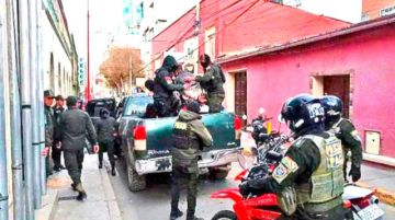 Acusado por muerte de bombero va a la cárcel