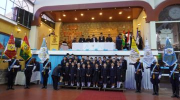Ministerio de Educación otorga Medalla al Mérito a Óscar Sebastián Azurduy Fuertes, ganador de la Olimpiada Mundial de Matemáticas