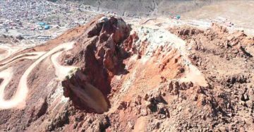 Comibol reconoce estado crítico en el que se encuentra el Cerro Rico