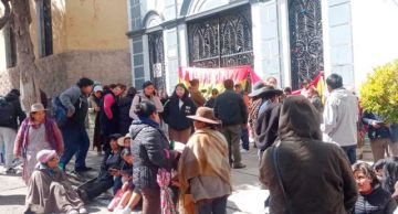 Alcaldía supera conflicto con trabajadores y llega la presión de comerciantes