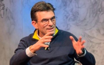 Paz mantiene propuesta de legalizar autos chutos, pero aclara que se devolverán los robados