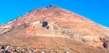 Sube la cantidad de personas trabajando en las minas del Cerro Rico de Potosí