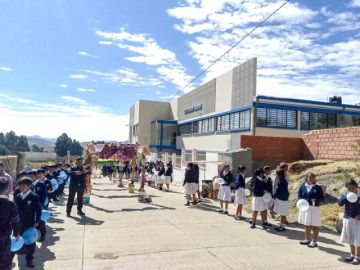 Aplican ajustes para que alumnos terminen clases el 5 de diciembre en Potosí