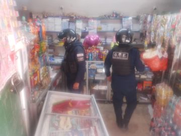 Intendencia de Potosí decomisa jeringas de kioscos escolares