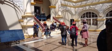 Cooperativistas toman edificio de la ALDP mientras estaba en curso una sesión