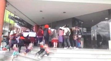 Esposas de reclusos protestan  y exigen un trato igualitario