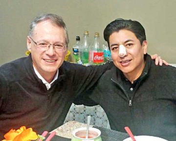 Dunn visita a Pumari y pide una justicia independiente