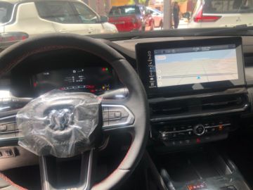 Vehículos nuevos están disponibles en SAS Motors.