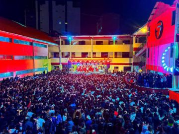 Tragedia en fiesta estudiantil: Una avalancha deja una joven fallecida en Oruro