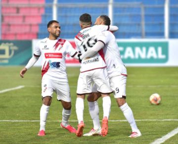 Nacional quiere acabar con la sequía de victorias en casa